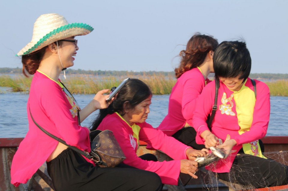 upload/news/ig2sA_du-lich-phu-my-dam-tra-o-15.jpg