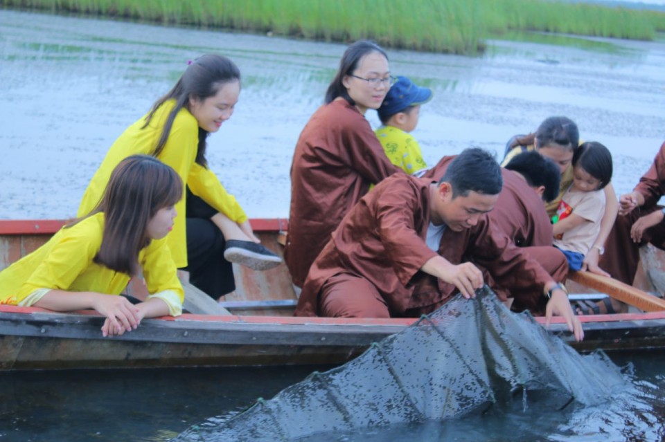 upload/news/rpSD1_du-lich-phu-my-dam-tra-o-25.jpg